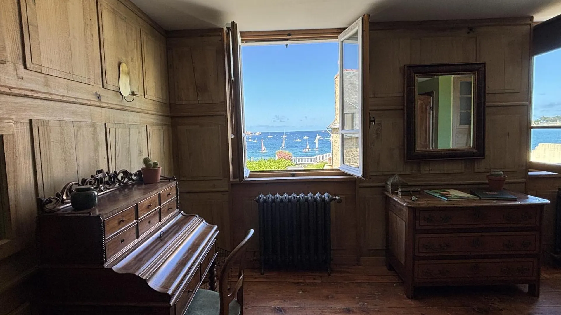 Hjem Port Blanc A Breathtaking Setting Facing Th Villa Penvenan Holiday home